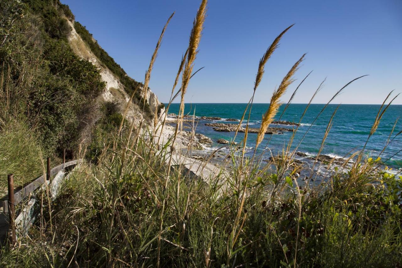 Brezza Del Conero Apartman Ancona Kültér fotó
